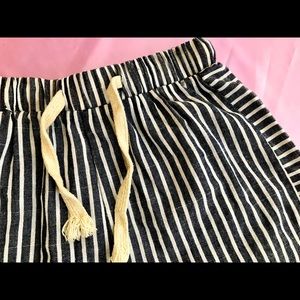 striped short shorts, s